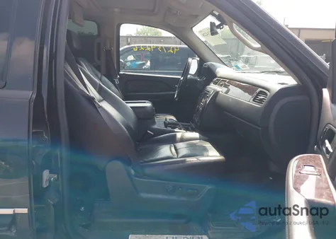 2008 GMC Yukon Denali z USA, uszkodzony, nr VIN 1GKFK63858J222570